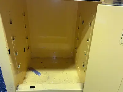 Used JUSTRITE 890420 Cabinets Ohio US | HGR 24 #1460133