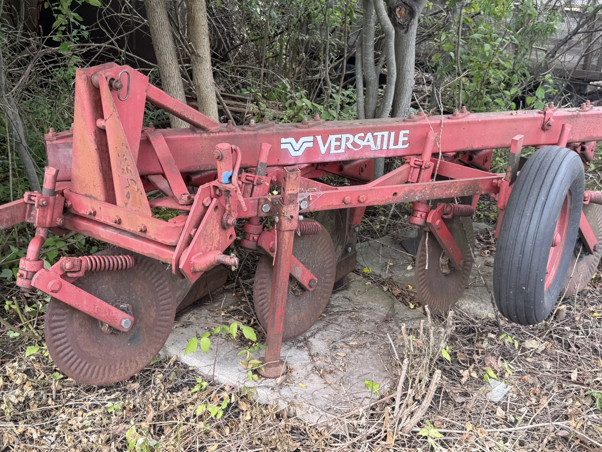 Used _UNKNOWN_ _UNKNOWN_ Moldboard Plows Michigan US | Miedema Asset Management Group #1443332