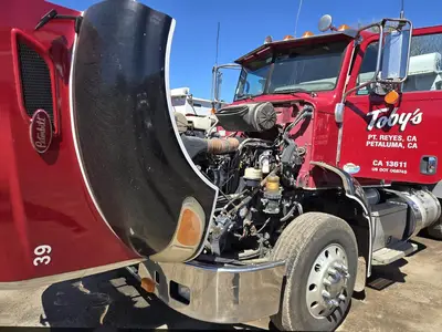 USED 2013 PETERBILT 384