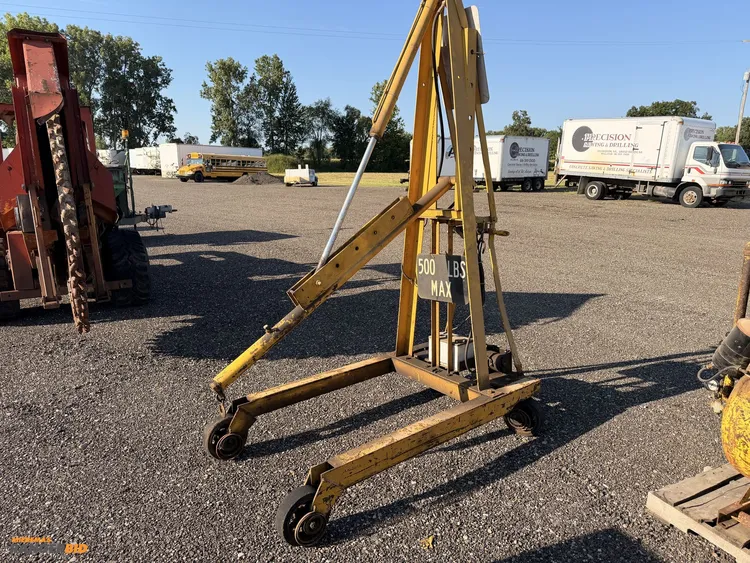 Used 500LB ENGINE LIFT Automotive Lifters Michigan US | Miedema Asset Management Group #1410886