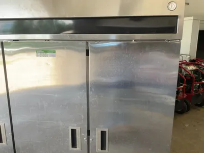 USED DELFIELD UPRIGHT FREEZER