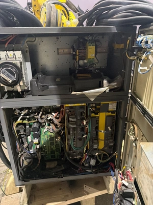 USED 2016 FANUC R-2000IB/210F + R30IB