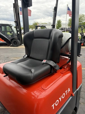 USED 2001 TOYOTA 42-6FGCU18