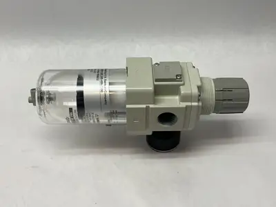 USED SMC MODULAR FILTER REGULATOR W/ GAUGE 7-125PSI SET PRESS