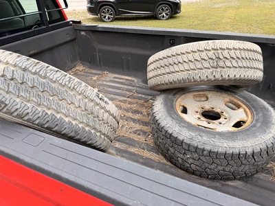 Used 2017 GMC 2500HD WITH A 6.0L V8 OHV 16V FFV ENGINE. Pickup Trucks Michigan US | Miedema Asset Management Group #1437091