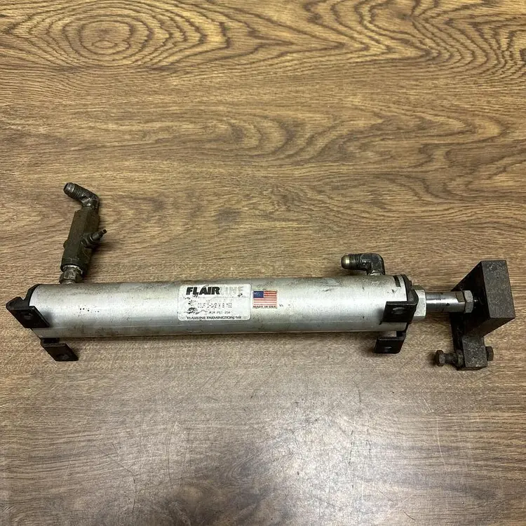 Used FLAIR LINE OILF 1 1/2 X 8 MS2 Pneumatic Cylinders Ohio US | Surplus Asset Holdings #1246891
