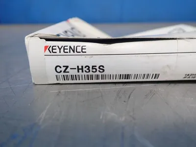 NEW KEYENCE CZH35S