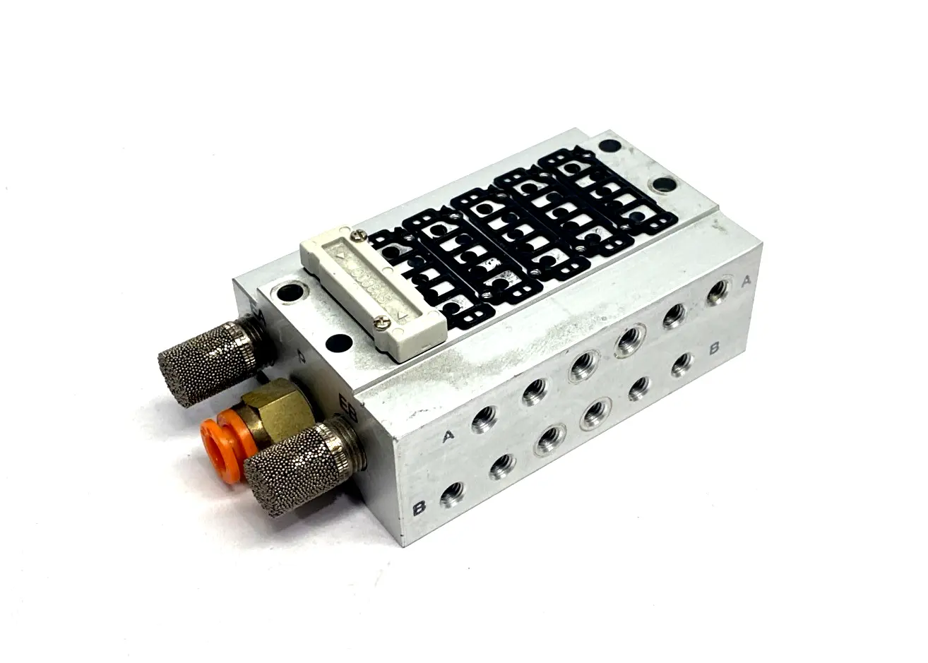 SS5Y3-41-06-M5 | SMC  4/5-Port Pneumatic Solenoid Valve Manifold Base, 6-Station - Used