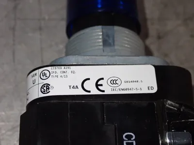 NEW ALLEN BRADLEY 800TCPTH16B