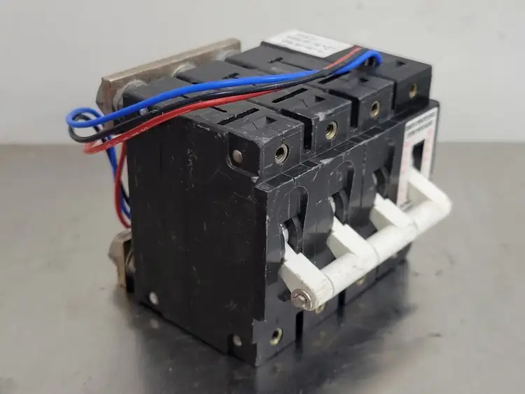 Used CARLING TECHNOLOGIES CA3P0D4825311MA Switchgears British Columbia CA | Lenmark #244682