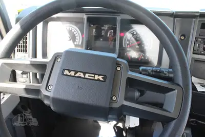 New | in-Stock 2025 MACK MD7 Septic/Sewer/Vacuum Trucks Texas US | Roll Off Truck World #1491881