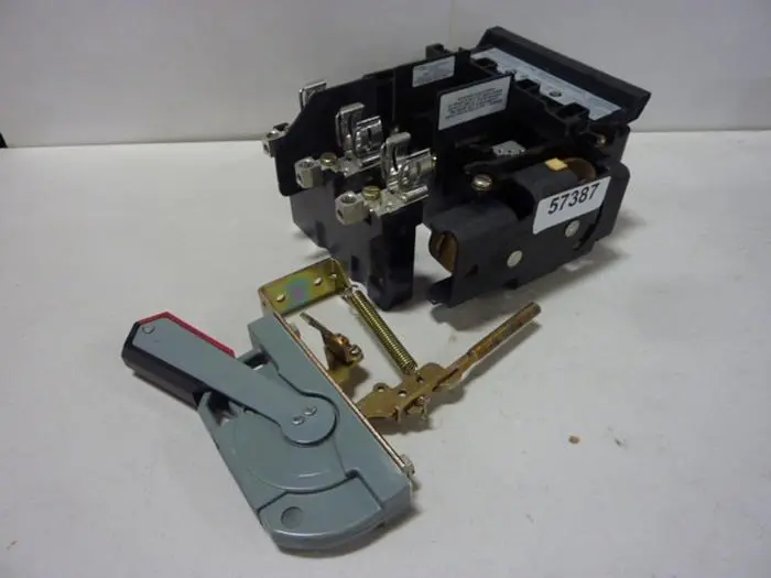 USED ALLEN BRADLEY 1494V-DS30 SER A