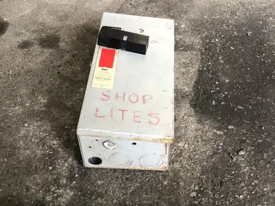 30 Amp Electrical Enclosure w/ Fuses