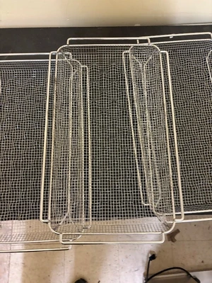 set of 3 wired baking sheets