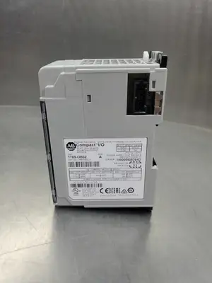 USED Allen-Bradley 1769-OB32/A