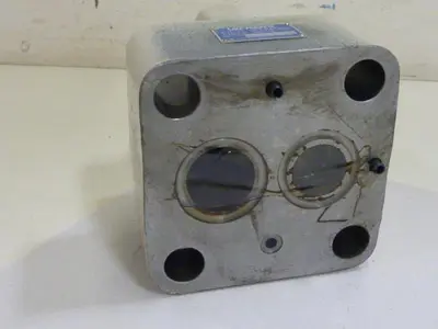 USED VICKERS C5PG825S310