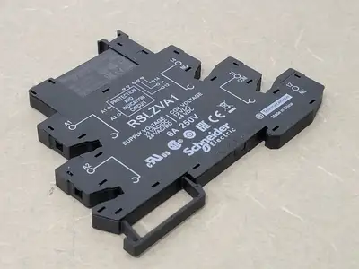USED SCHNEIDER ELECTRIC RSL1AB4BD