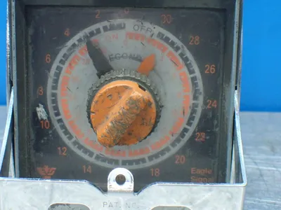 Used EAGLE SIGNAL HG100A6 Timers Ohio US | HGR 24 #884086