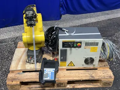 Used 2011 FANUC LR MATE 200IC Robots Ohio US | HGR 24 #1543293