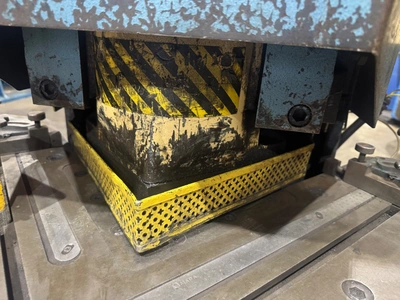 AMADA CSH-220 Notching Machines | Bowland Trading Ltd (6)