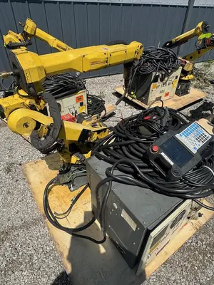 Used 2013 FANUC ARCMATE 100IC/6L Robots Michigan US | RAB Industries, Inc. #184256