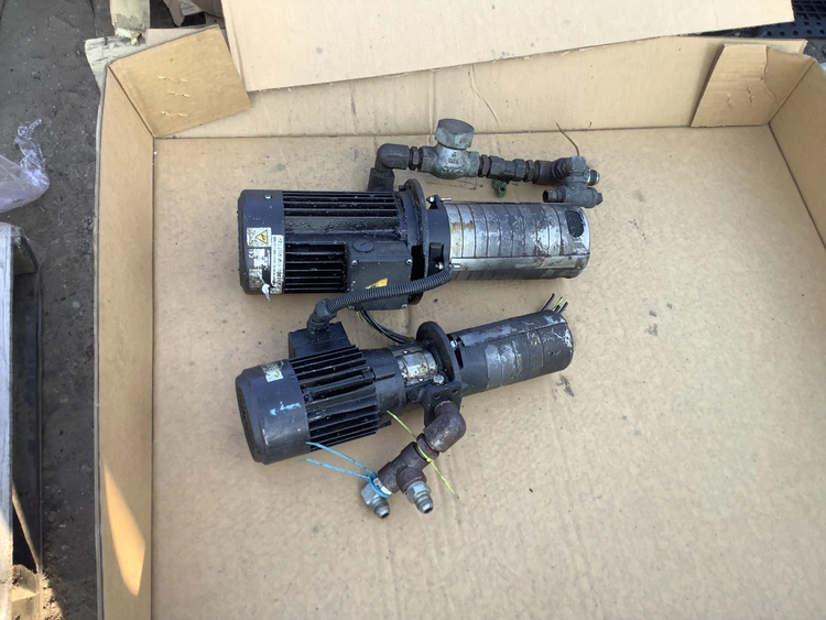 Used _UNKNOWN_ _UNKNOWN_ Submersible Pumps Michigan US | Miedema Asset Management Group #1320971