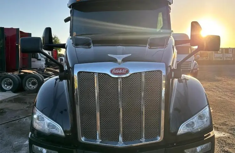 Used 2022 PETERBILT 579 Conventional trucks Illinois US | Mitsubishi HC Capital North America 1 #141937