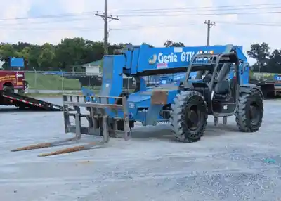 USED 2011 GENIE GH-1056