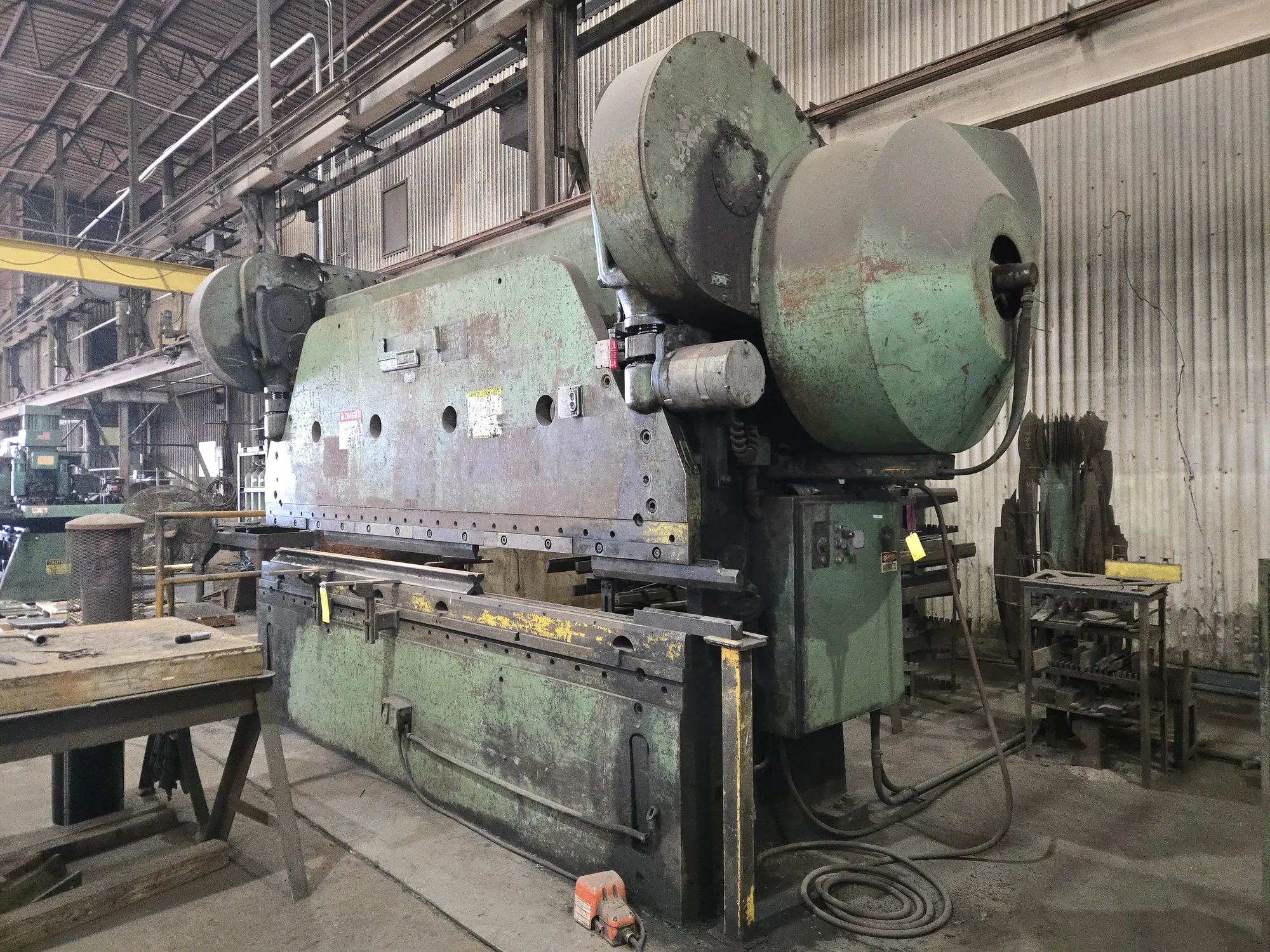 Cincinnati 9 Series X10' Mechanical Press Brake; 225 Ton