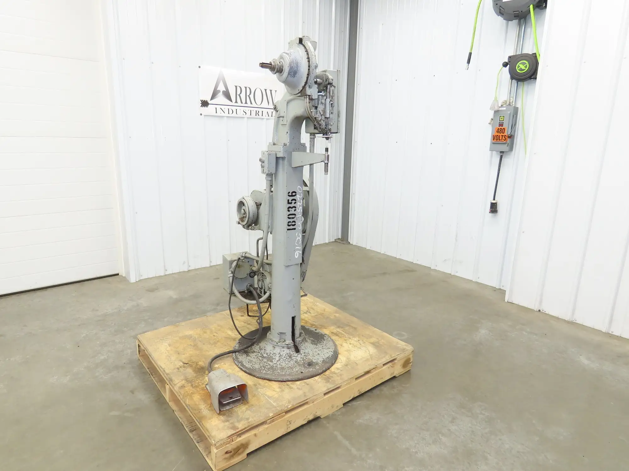 Chicago Rivet & Machine Riveter Self Feed 10" Throat 115V 1/8" Touch-O-Matic