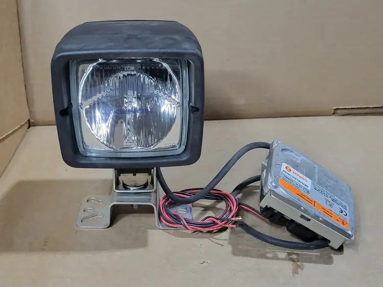 New | in-Stock KOMATSU 93268740 Lighting British Columbia CA | Lenmark #416942