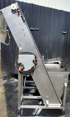 STAINLESS STEEL CAP HOPPER/ELEVATOR