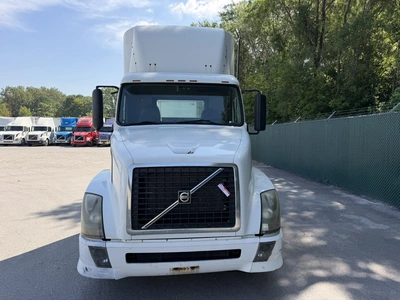 Used 2006 VOLVO VNM Conventional trucks Indiana US | Miedema Asset Management Group #1414527