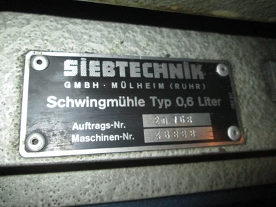 Seibtechnik Vibratory Lab Ball Mill