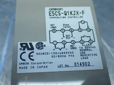 USED OMRON E5CSQ1KJXF