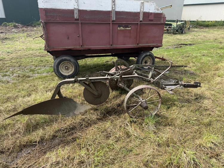 Used _UNKNOWN_ _UNKNOWN_ Moldboard Plows Michigan US | Miedema Asset Management Group #1443294