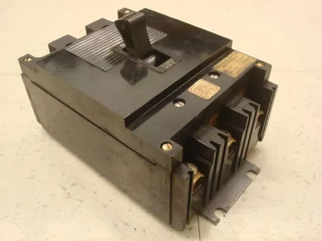 Square D 999315 Circuit Breaker 15 Amps 600VAC Used