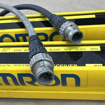 USED Omron F3SG-4RA0800-14-L + F3SG-4RA0800-14-D
