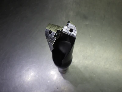 Komet 1.437" Coolant Thru Indexable Drill 1.25" Shank V5753650 (LOC2220)