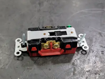NEW HUBBELL 2172RED