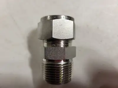 NEW SWAGELOK SS-1210-1-12