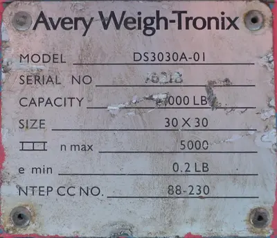 USED AVERY WEIGH-TRONIX DS3030A-01