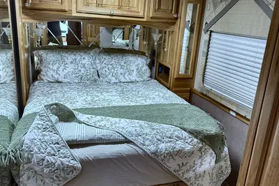 Used 2002 AIRSTREAM LAND YACHT XL396 Campers, Caravans, Motorhomes Kentucky US | Proxy Equipment #1385122