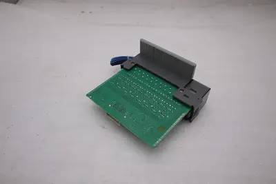 ALLEN BRADLEY 1746-OB16 SLC 500 OUTPUT MODULE SERIES D STK 5344A