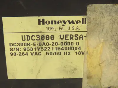 Honeywell UDC3000 Digital Temperature Controller DC300K-E-0A0-20-0000-0