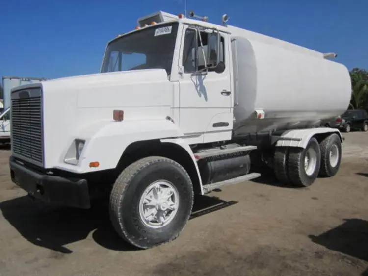 Used FREIGHTLINER 5000 GALLON SPRAY TRUCK Water Trucks Florida US | USA Transequipment #1542501