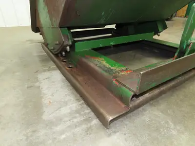 Roura Self Dumping Hopper 1/3 Yard Forklift Steel Dumpster 40x48x24"