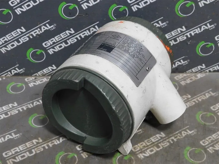 Used JOHNSON CONTROLS YF102 Flowmeters Wisconsin US | Green Industrial #682947