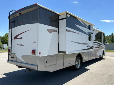 USED 2013 WINNEBAGO F53