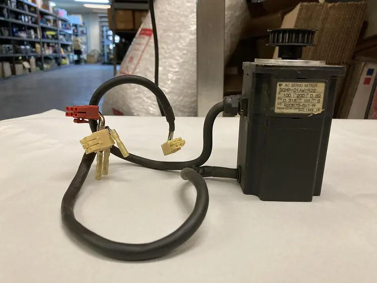 Used YASKAWA SGMP-01AWYR22 Misc Electrical & Power Parts Ohio US | Surplus Asset Holdings #1237944